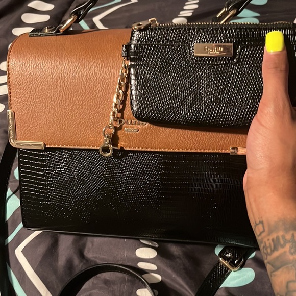 DUNE HANDBAG WITH MATCHING WALLET